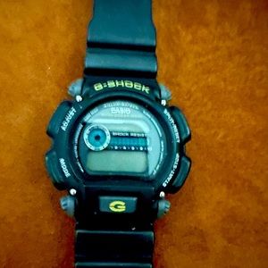 G-shock used for sale Needs battery works fine and backlight does also.